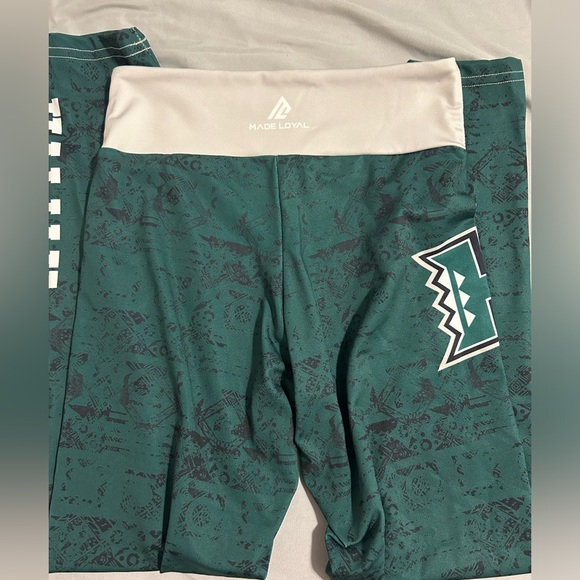 University Hawaii yoga pants - Picture 3 of 3